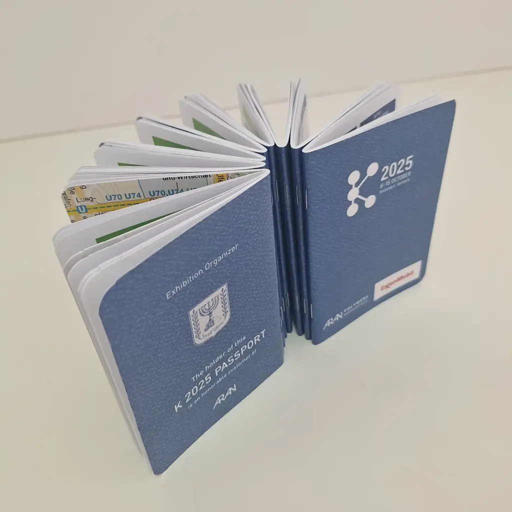 חוברות קיפול סיכה עם כריכה קשה ופינות מעוגלות