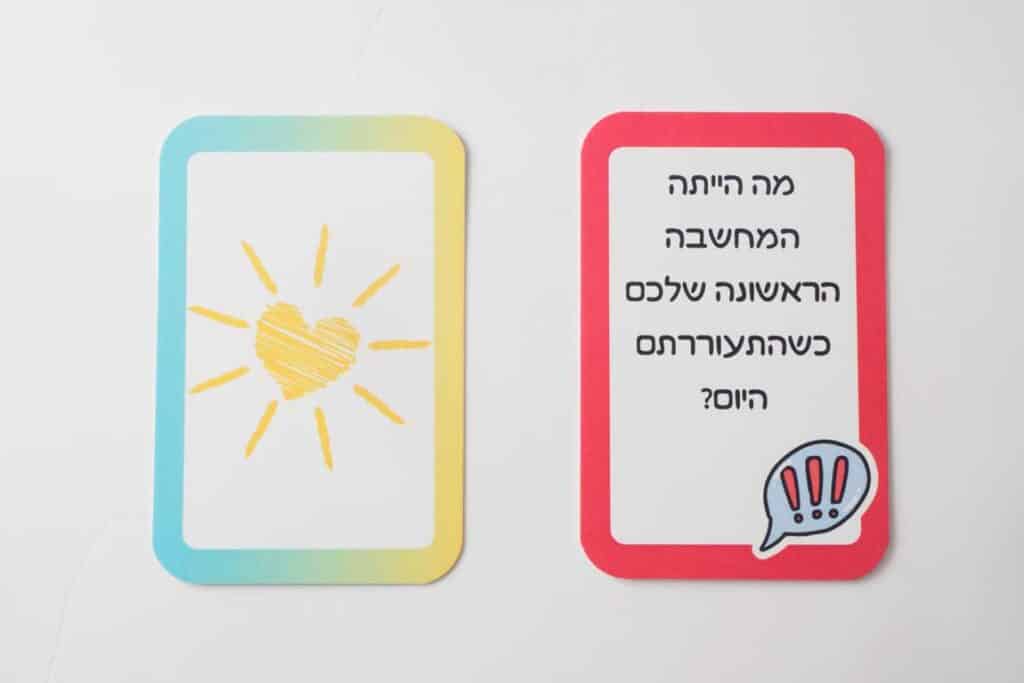 מנטורס - קלפים ממותגים בכמויות, הדפסת קלפים איכותית ומדויקת.